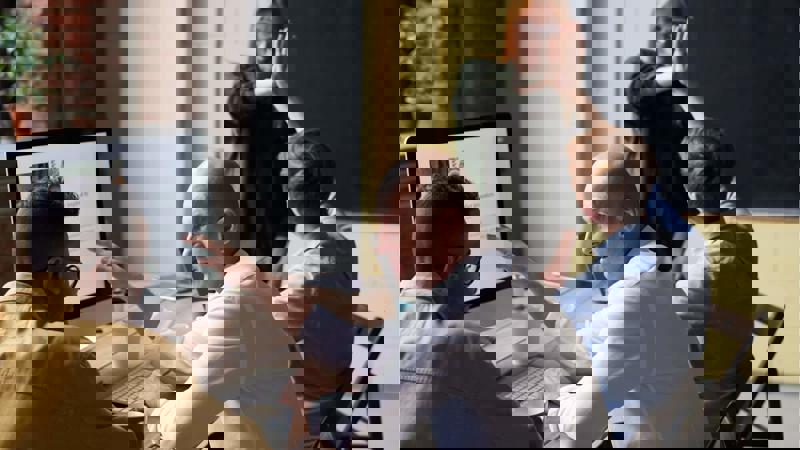 4 People And High Five