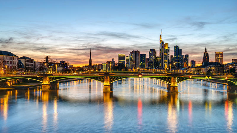 Frankfurt Mast