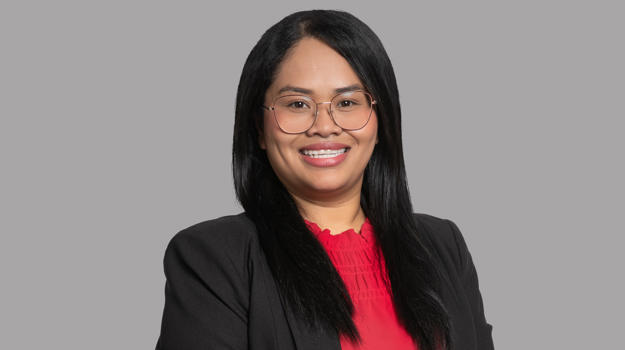 une personne en costume